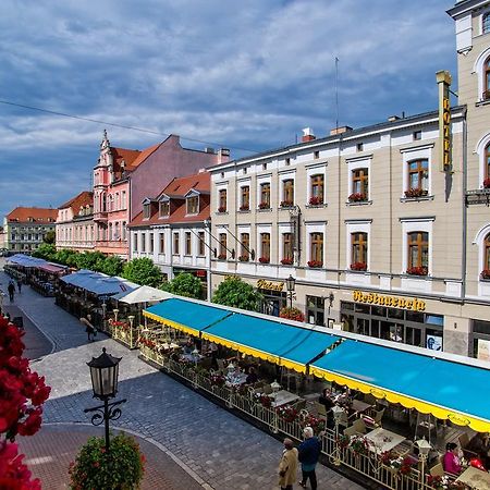 Pietrak Hotel Gniezno Buitenkant foto