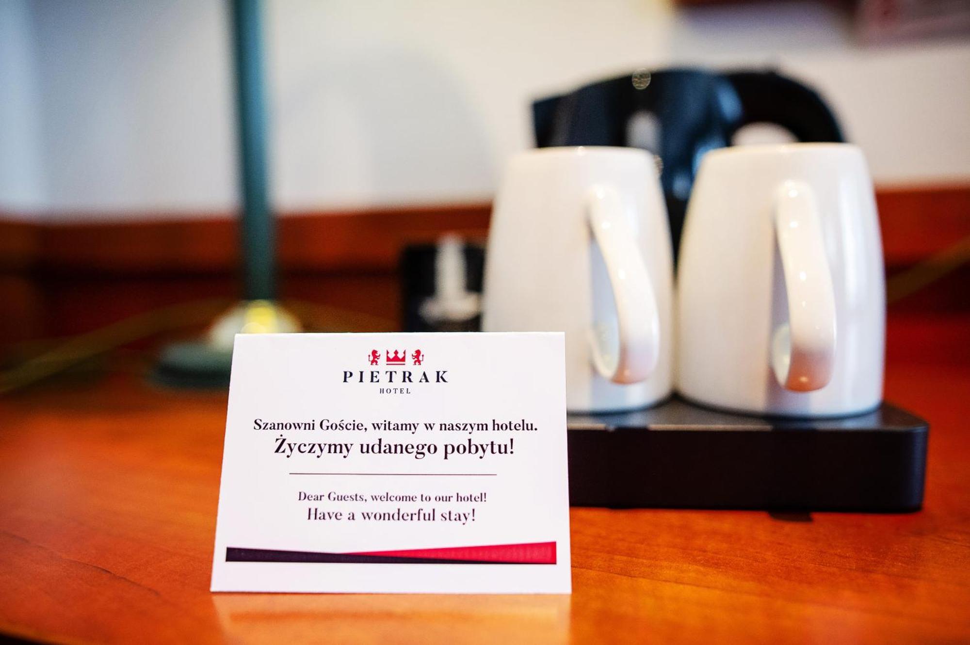 Pietrak Hotel Gniezno Buitenkant foto
