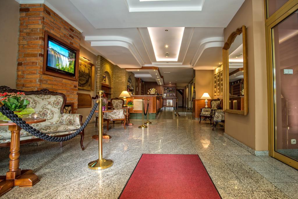Pietrak Hotel Gniezno Buitenkant foto