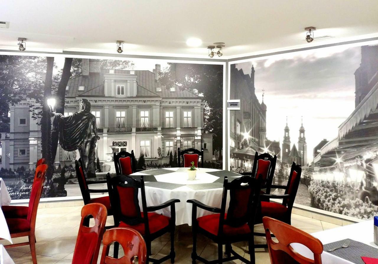 Pietrak Hotel Gniezno Buitenkant foto